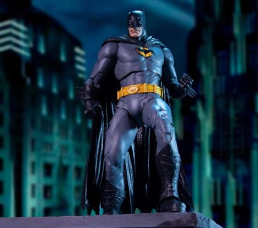 DC Multiverse Batman: Three Jokers Batman Figure