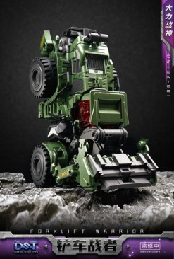 Dream Star DST02-001 Forklift Warrior